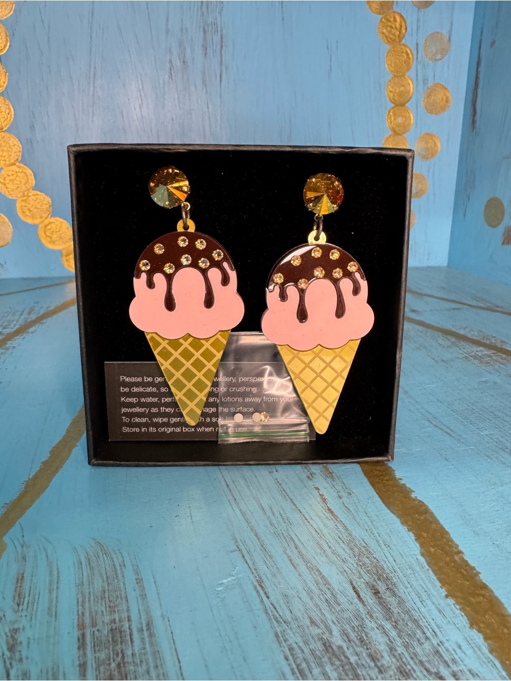 NIB Jennifer Loiselle Acrylic Ice Cream Earrings